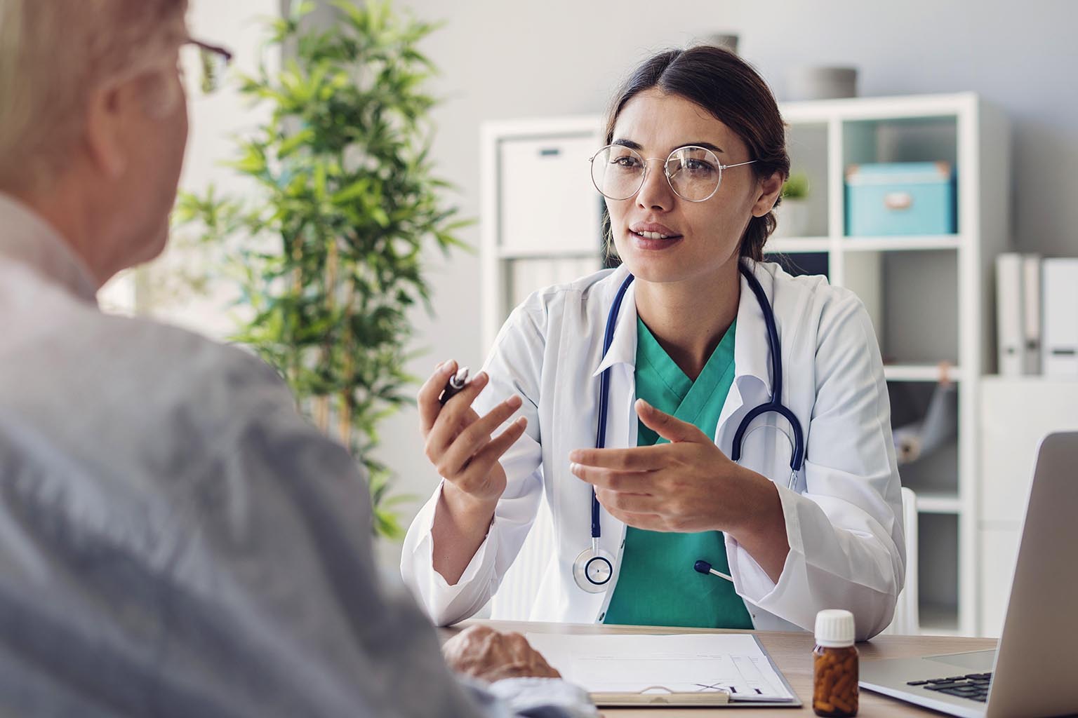Doctor discussion with patient
