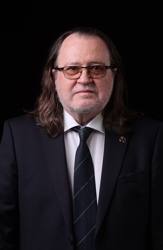 Prof. dr. Kiss György - az MTA rendes tagja, egyetemi tanár NKE ÁNTK