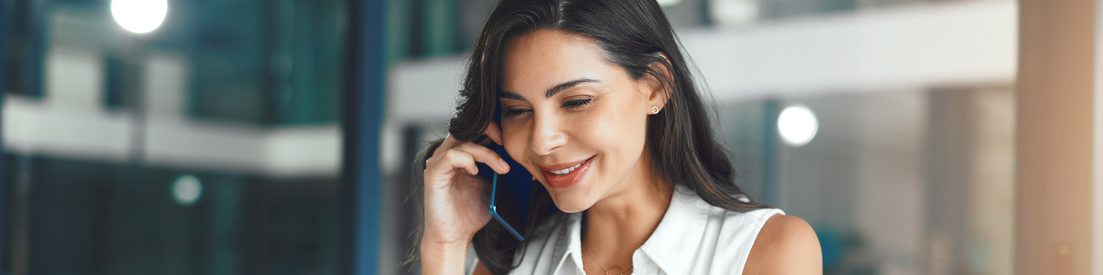 Businesswoman on the phone to one of her clients