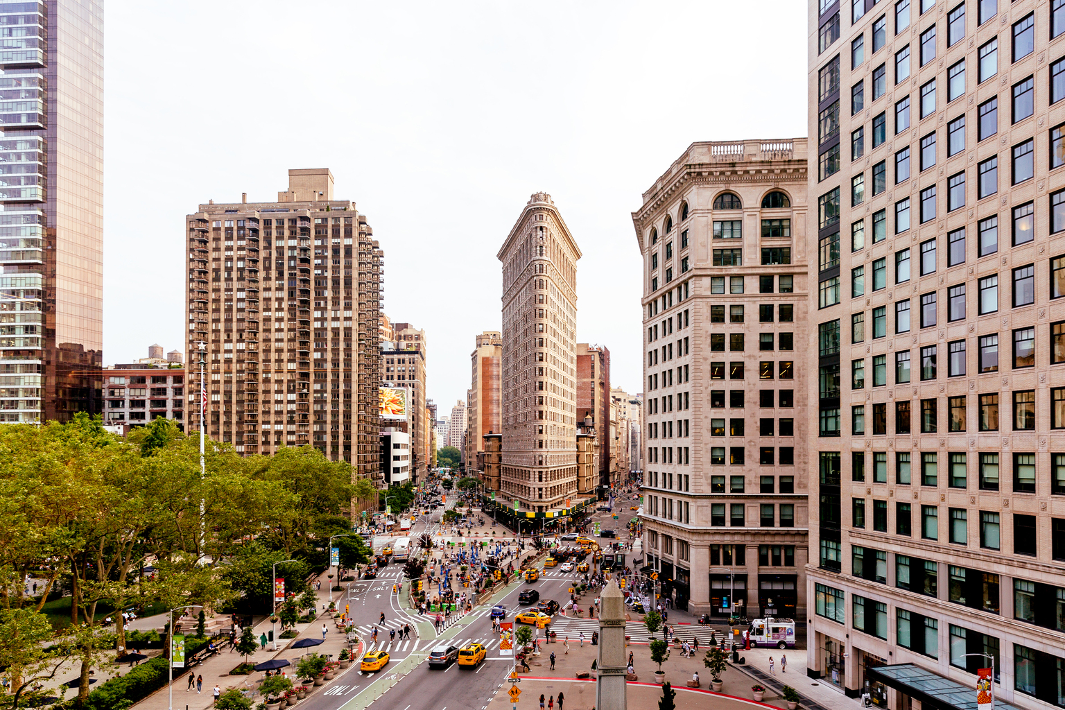 New York skyline with Broadway, Fifth Avenue and Flatiron Building