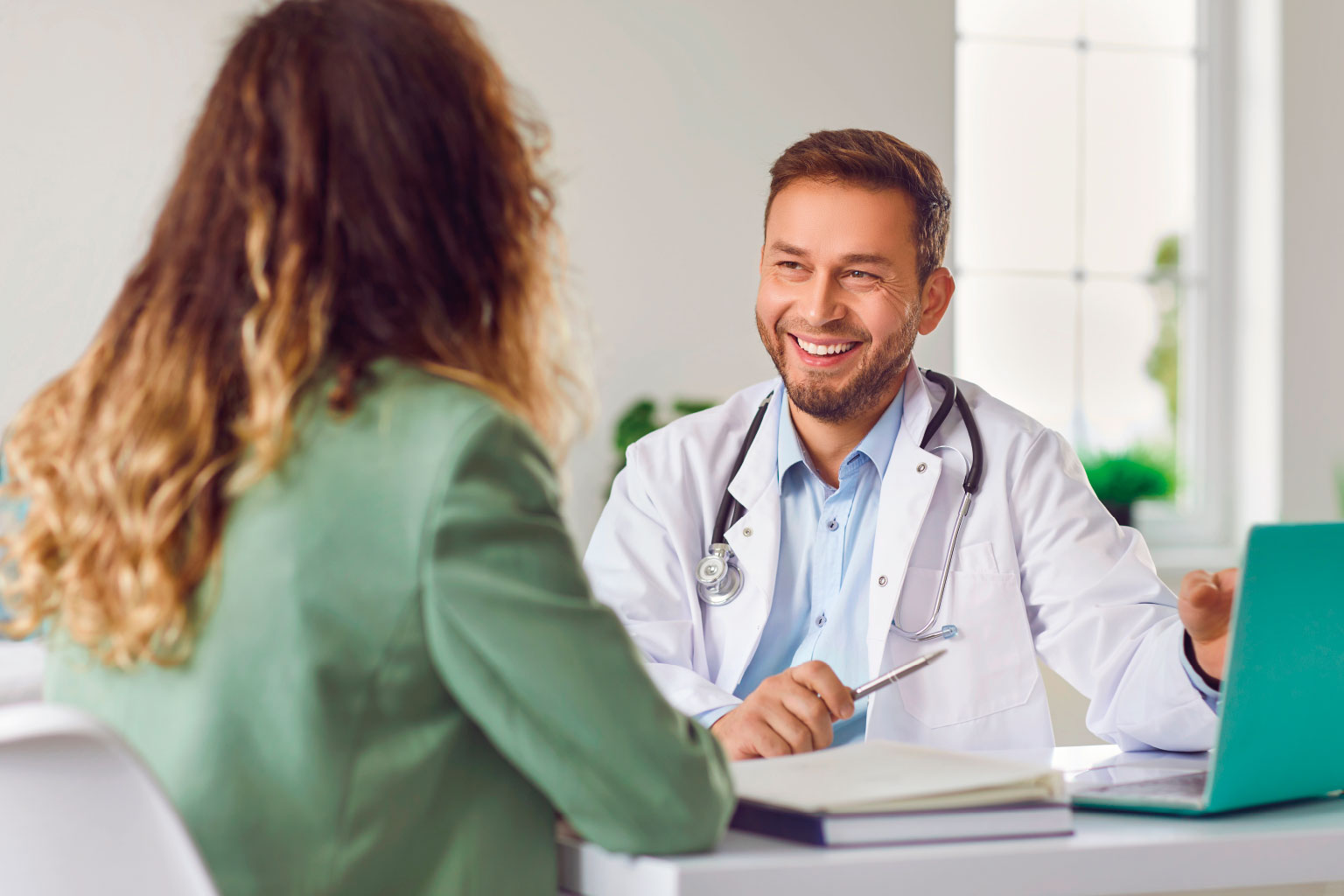 Jak wdrożyć ISO 31000 jako podstawę zarządzania ryzykiem w podmiocie leczniczym?