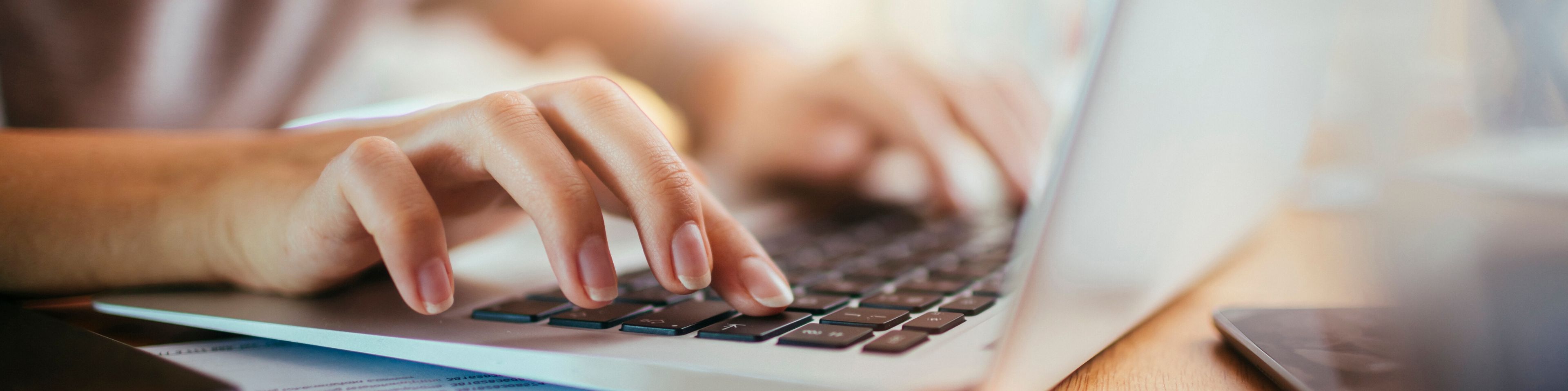 Woman-using-a-laptop