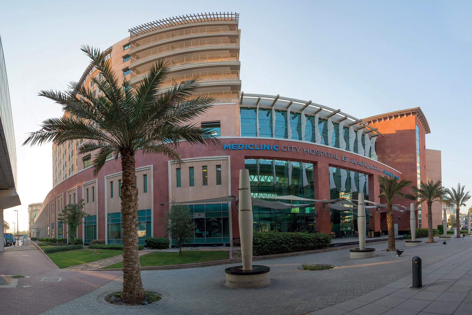 Mediclinic City Hospital exterior