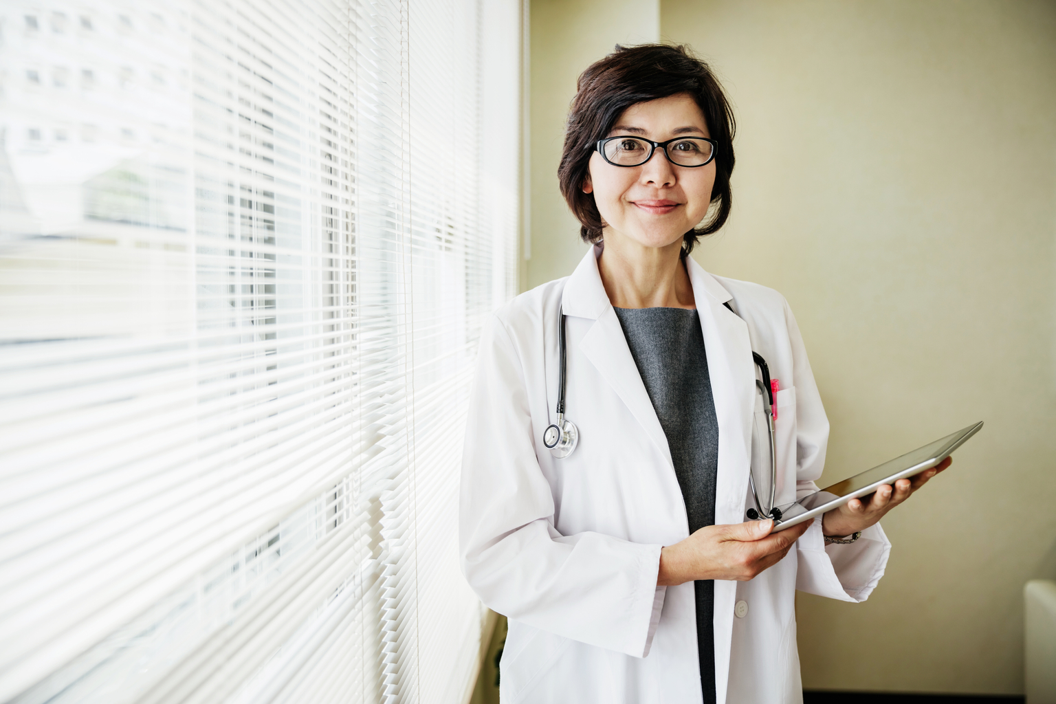 ウォルターズ・クルワー、マイクロソフトと提携し、信頼性の高い臨床情報をマイクロソフトの生産性ワークフローに提供