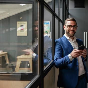 Hoe blijft AI Discovery up-to-date met het recht?