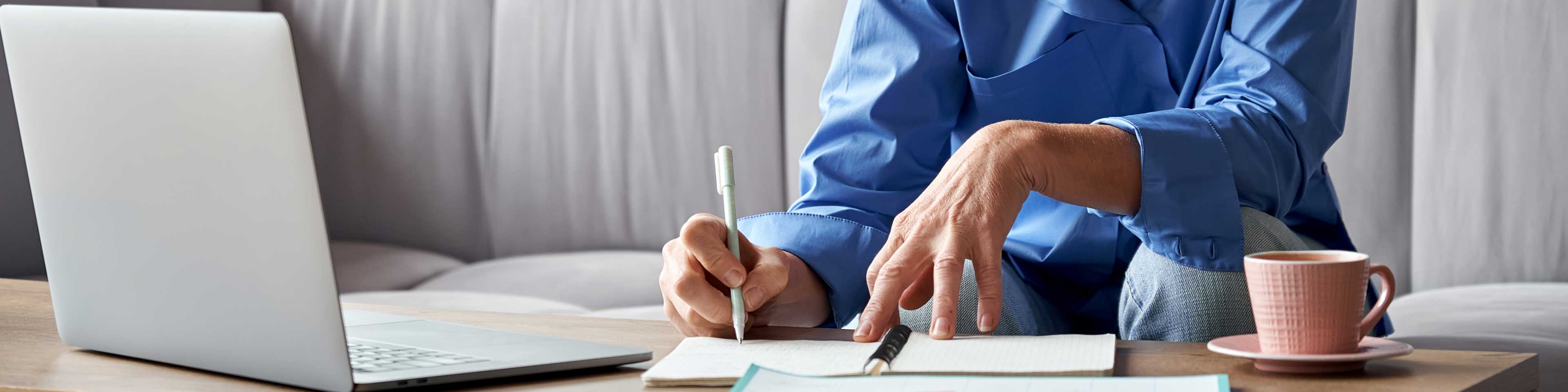 Taking notes in front of a computer