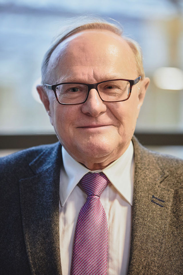 prof. Stanisław Biernat