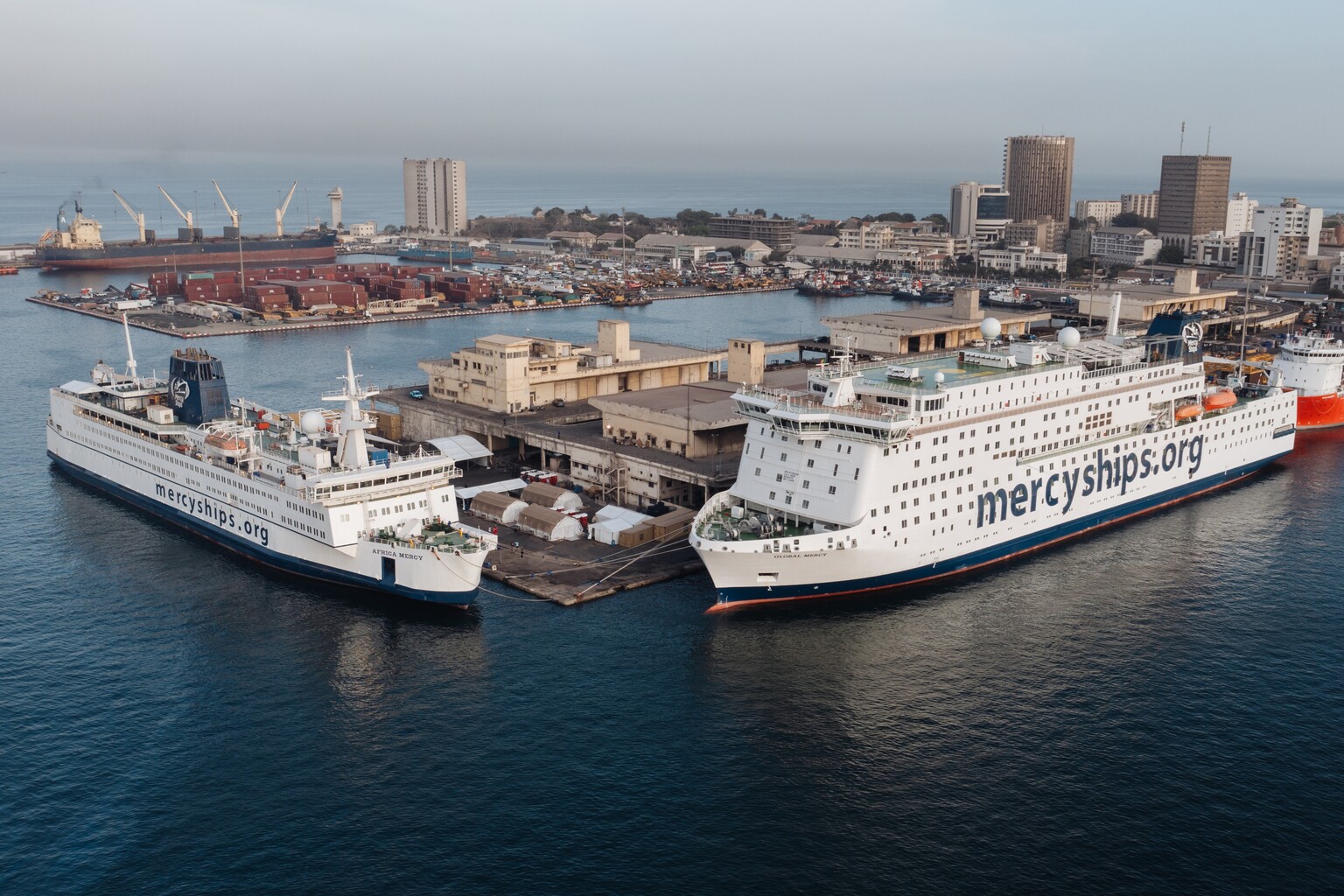 Wolters Kluwer supports second Mercy Ships floating hospital to enhance use of evidence-based medicine