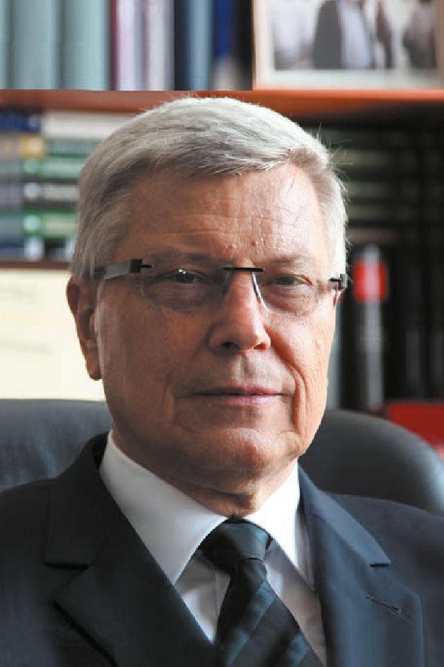 prof. dr hab. Tadeusz Ereciński